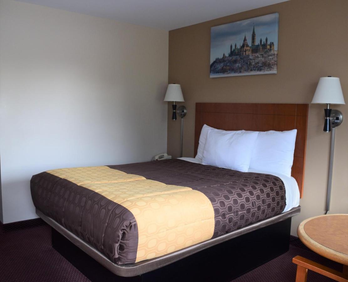 Knights Inn Arnprior Extérieur photo
