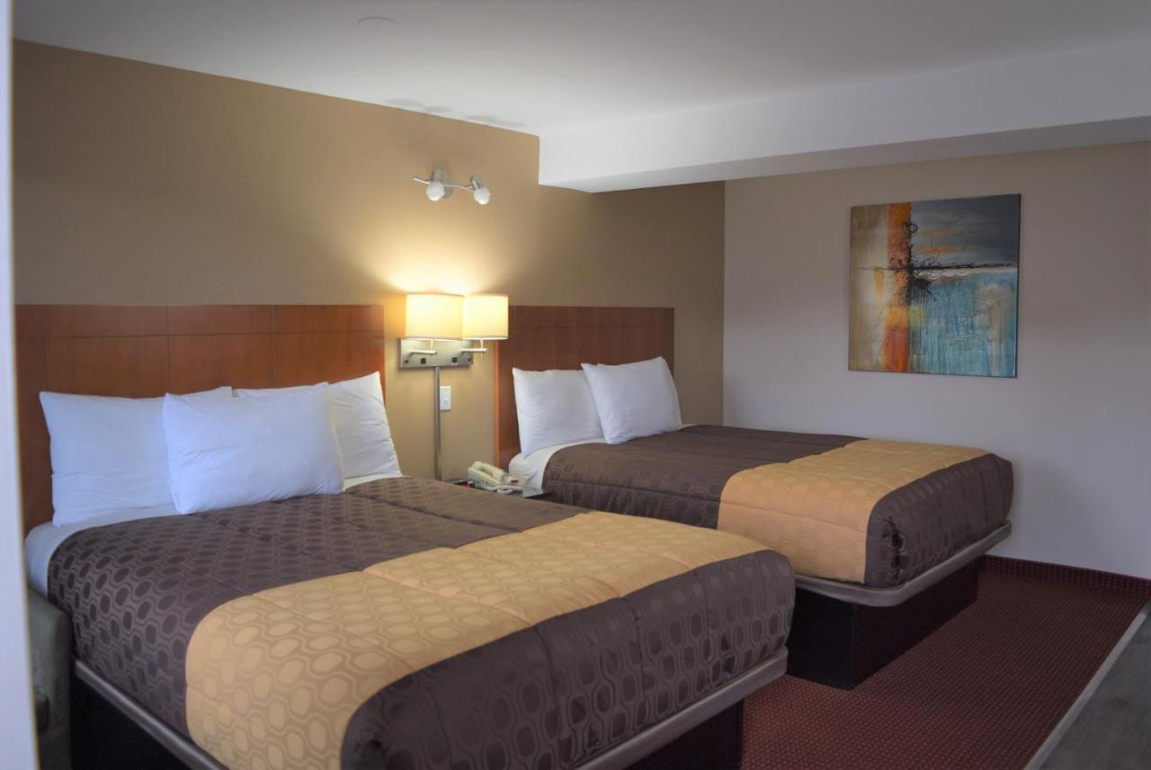 Knights Inn Arnprior Extérieur photo
