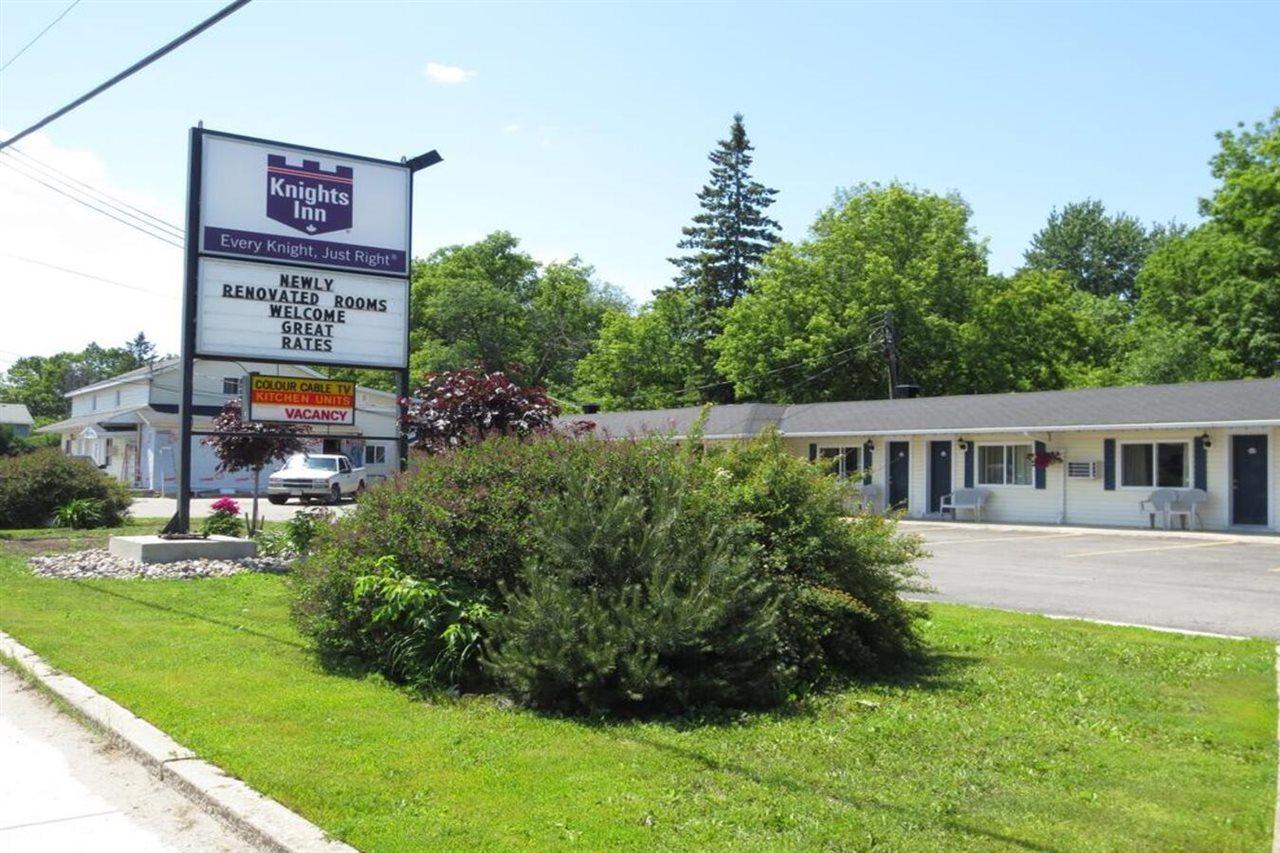 Knights Inn Arnprior Extérieur photo