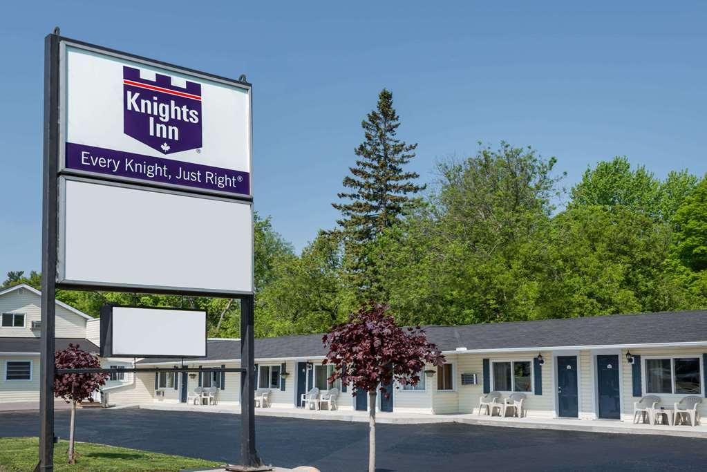 Knights Inn Arnprior Extérieur photo