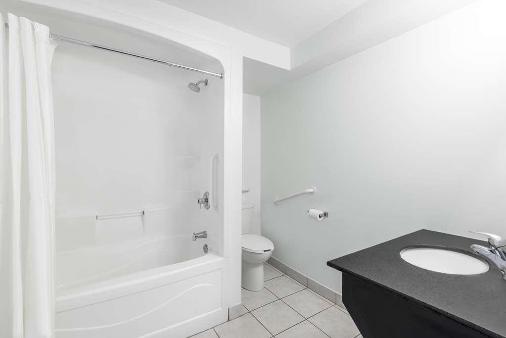 Knights Inn Arnprior Extérieur photo