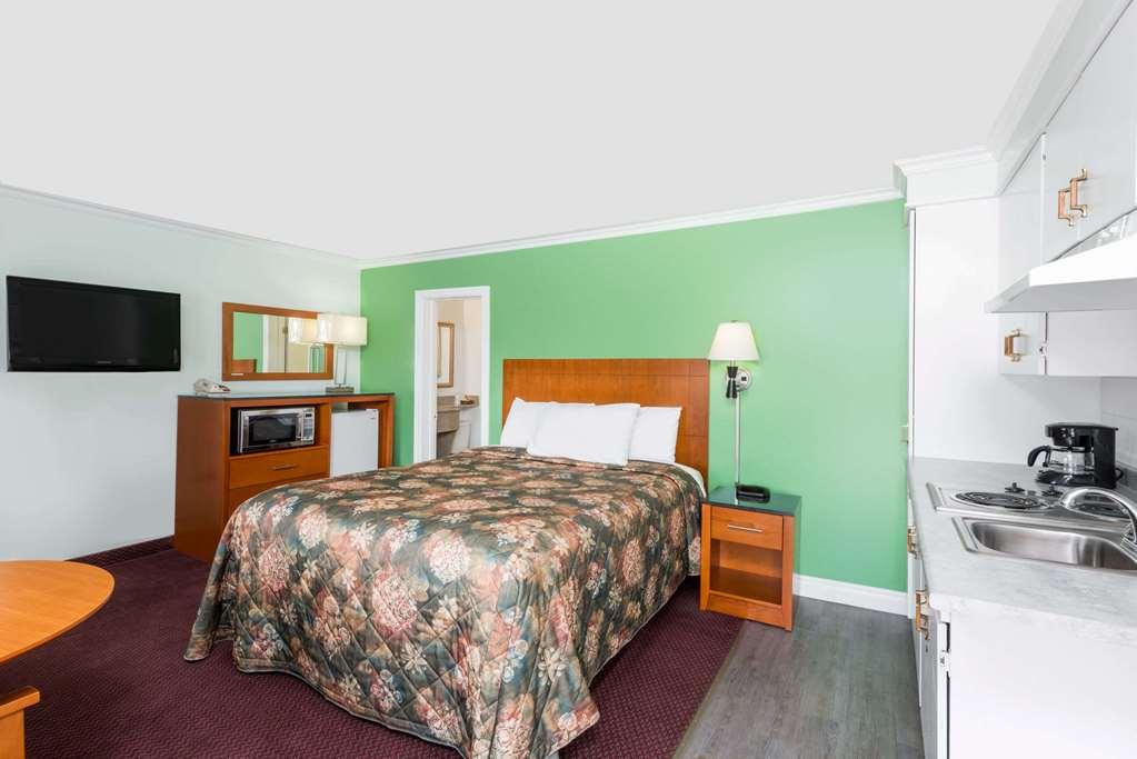 Knights Inn Arnprior Chambre photo