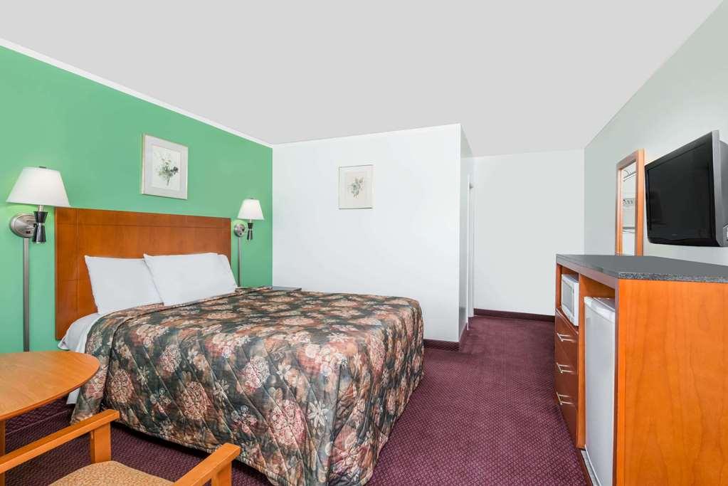 Knights Inn Arnprior Chambre photo